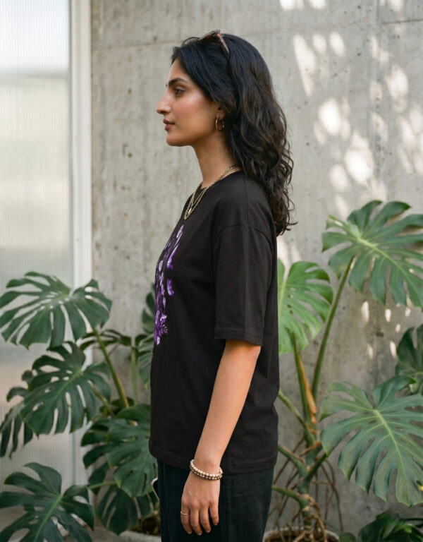 Wildflowers Minimalist Oversized Heavyweight T-Shirt For Women In Black Left